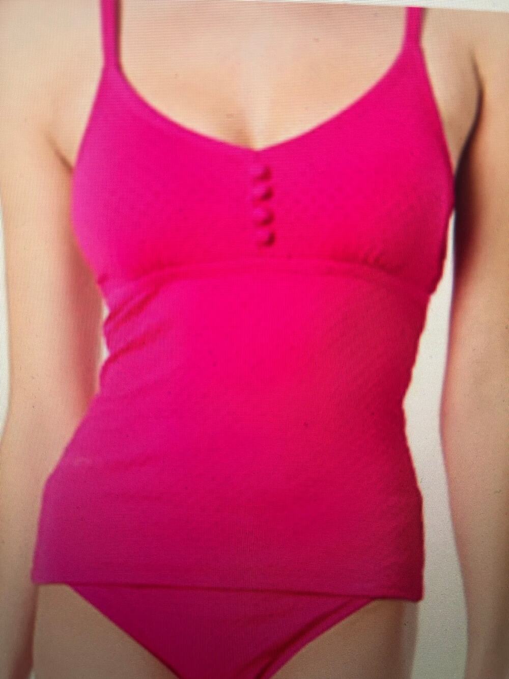 NWT CeCe Small covered button tankini top fushsia